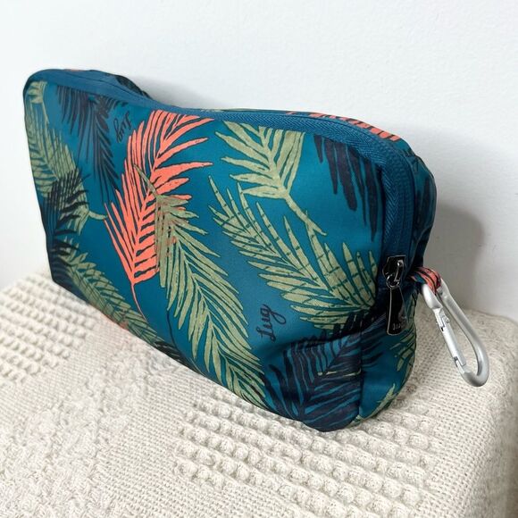 Lug Packable Puddle Jumper Tote in Tropical Ocean Print Lightweight Travel - Picture 4 of 14